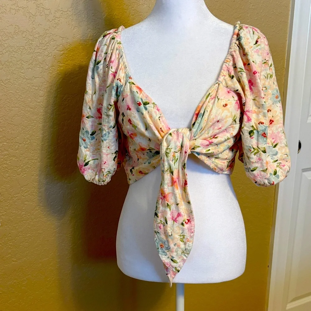 Abercrombie &‎ Fitch Floral Tie-Front Blouse